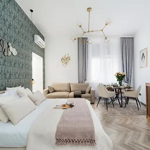Golden - Loftaffair Apartment